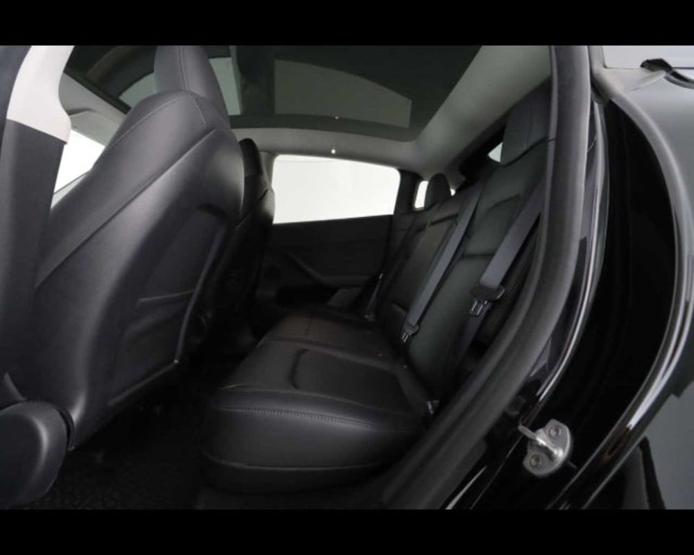Tesla Model Y usata a Bologna (10)