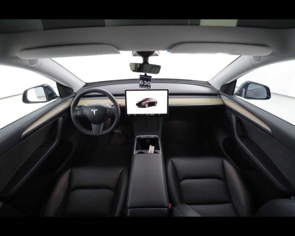 Tesla Model Y usata a Bologna (12)