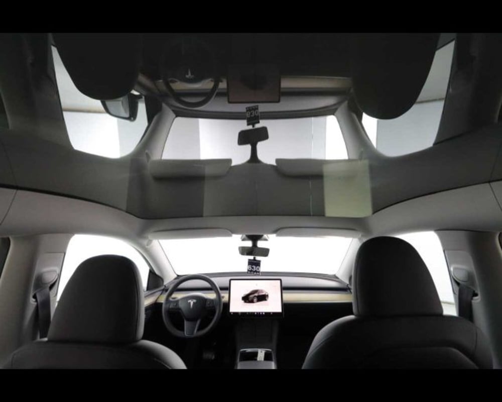 Tesla Model Y usata a Bologna (13)