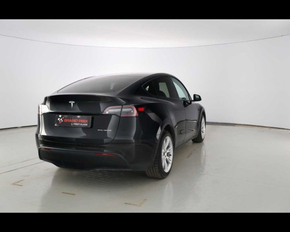 Tesla Model Y usata a Bologna (5)