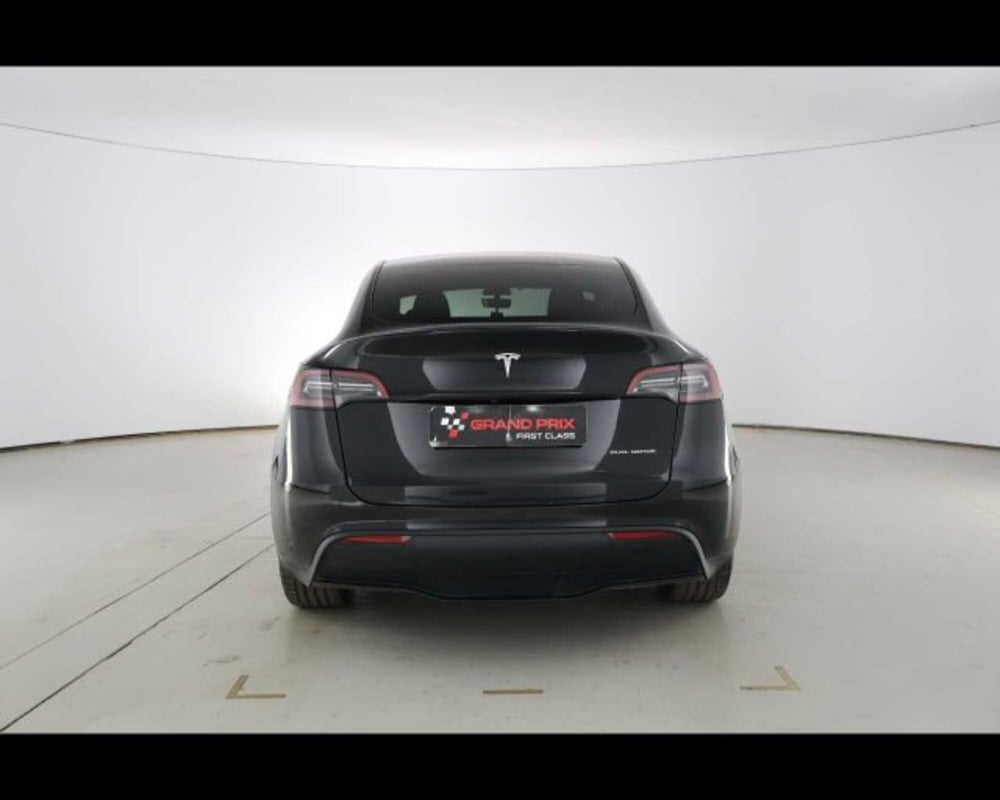 Tesla Model Y usata a Bologna (6)