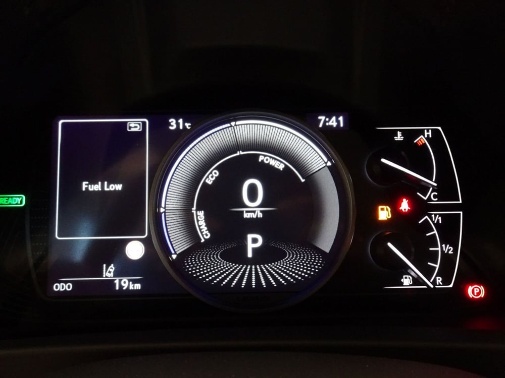 Lexus UX nuova a Treviso (15)