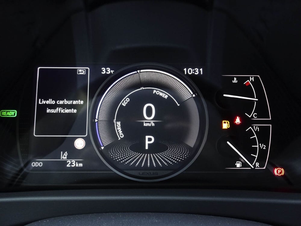 Lexus UX nuova a Treviso (14)
