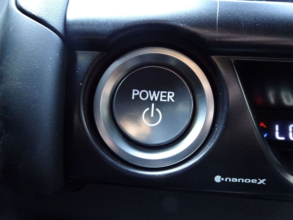 Lexus UX nuova a Treviso (18)