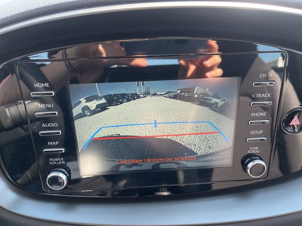 Toyota Aygo X usata a Ragusa (14)