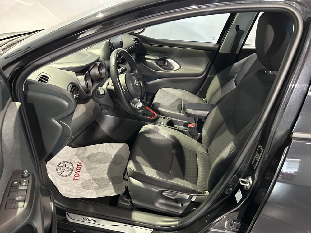 Toyota Yaris usata a Milano (12)