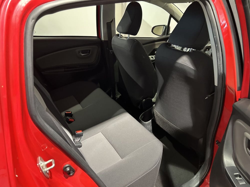 Toyota Yaris usata a Milano (8)