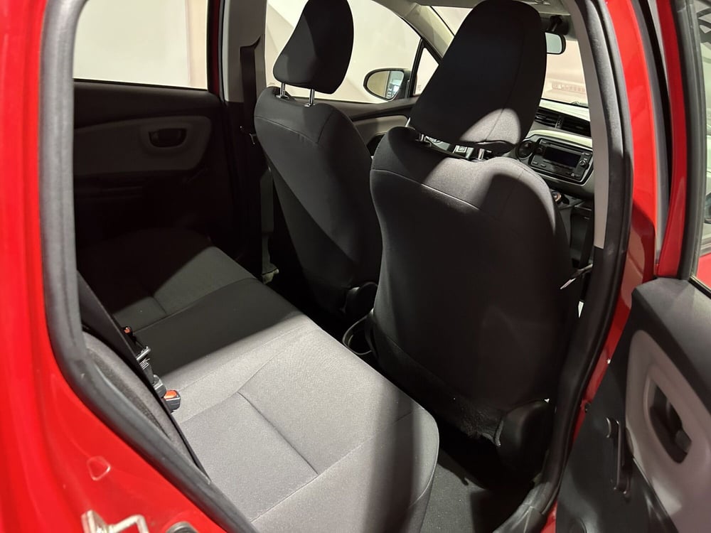 Toyota Yaris usata a Milano (8)