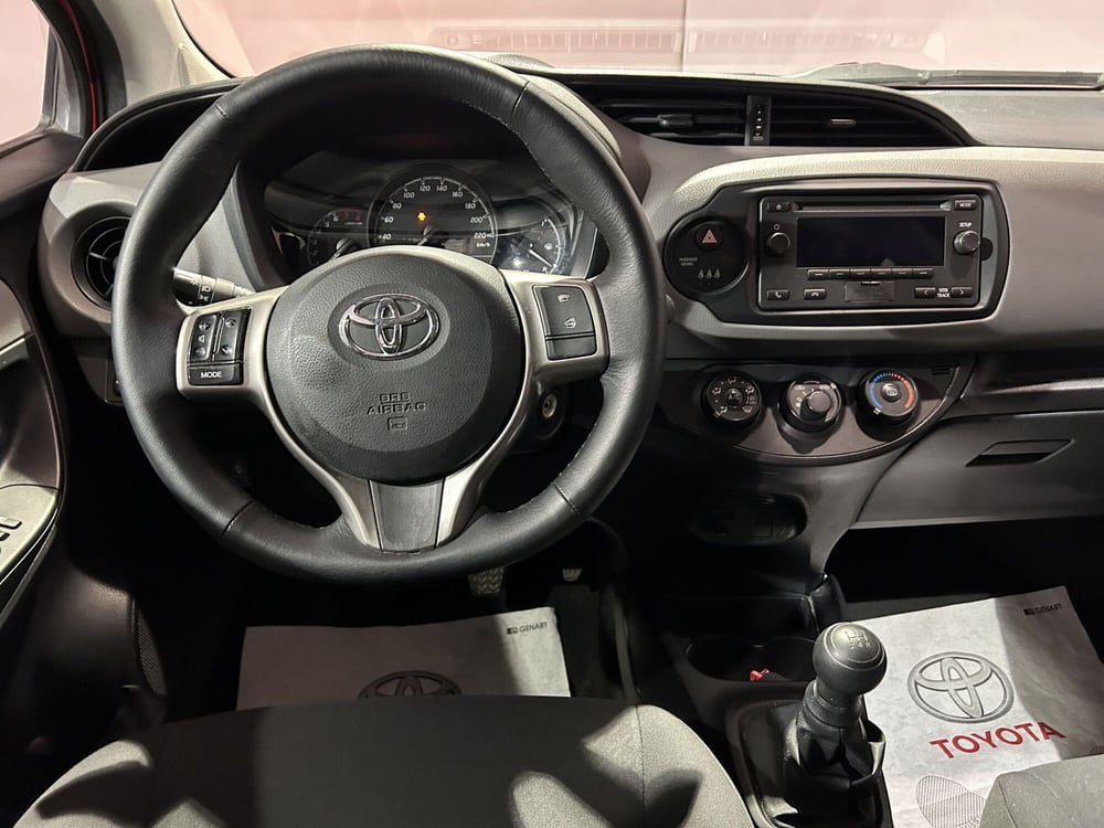 Toyota Yaris usata a Milano (9)