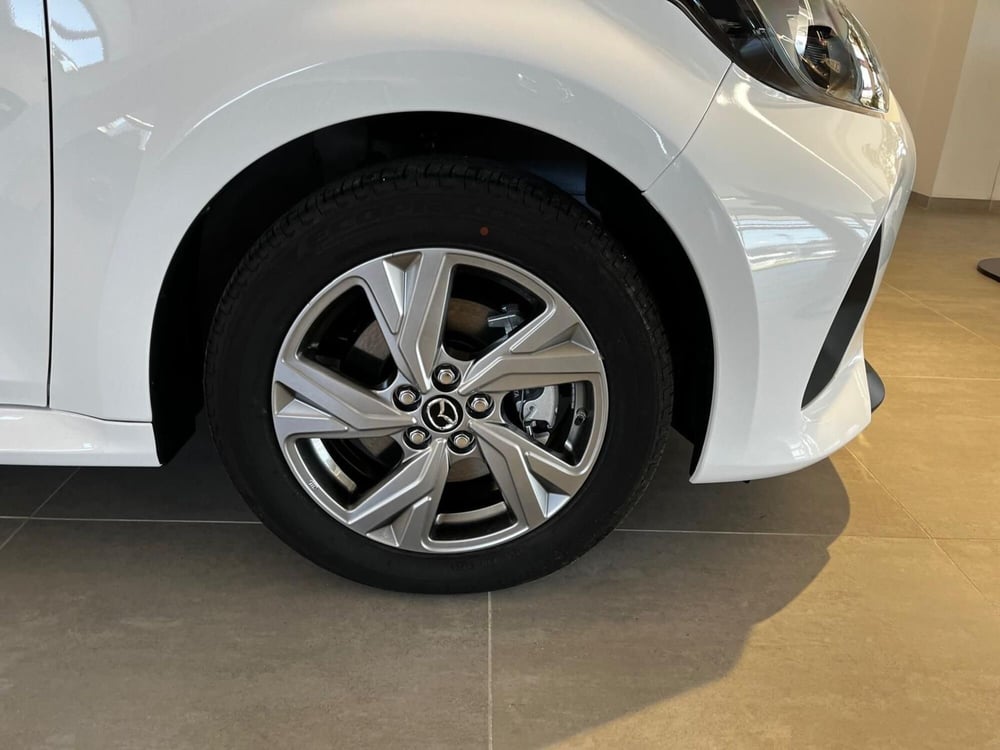 Mazda Mazda2 Hybrid nuova a Cremona (8)