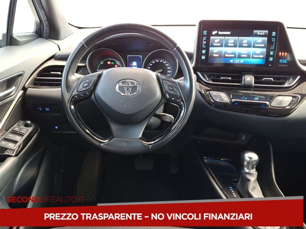Toyota Toyota C-HR usata a Roma (13)