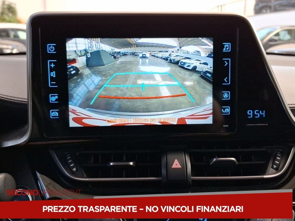 Toyota Toyota C-HR usata a Roma (16)