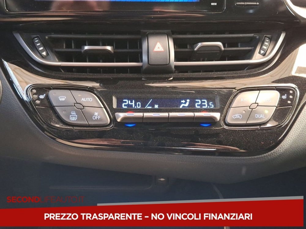 Toyota Toyota C-HR usata a Roma (18)