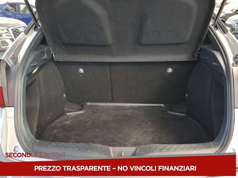 Toyota Toyota C-HR usata a Roma (19)