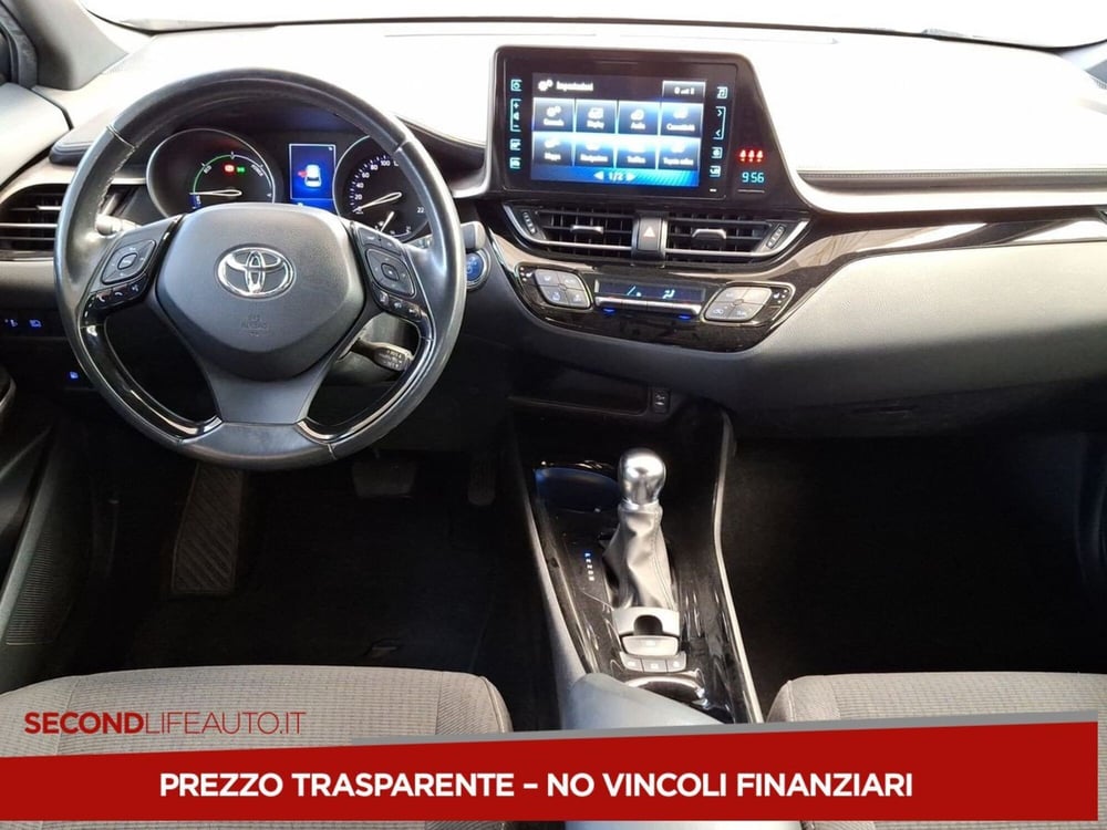 Toyota Toyota C-HR usata a Roma (9)