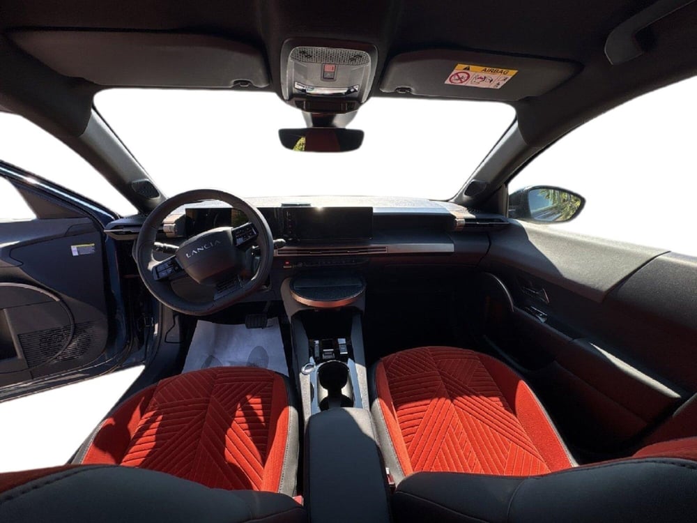 Lancia Ypsilon nuova a Caltanissetta (18)