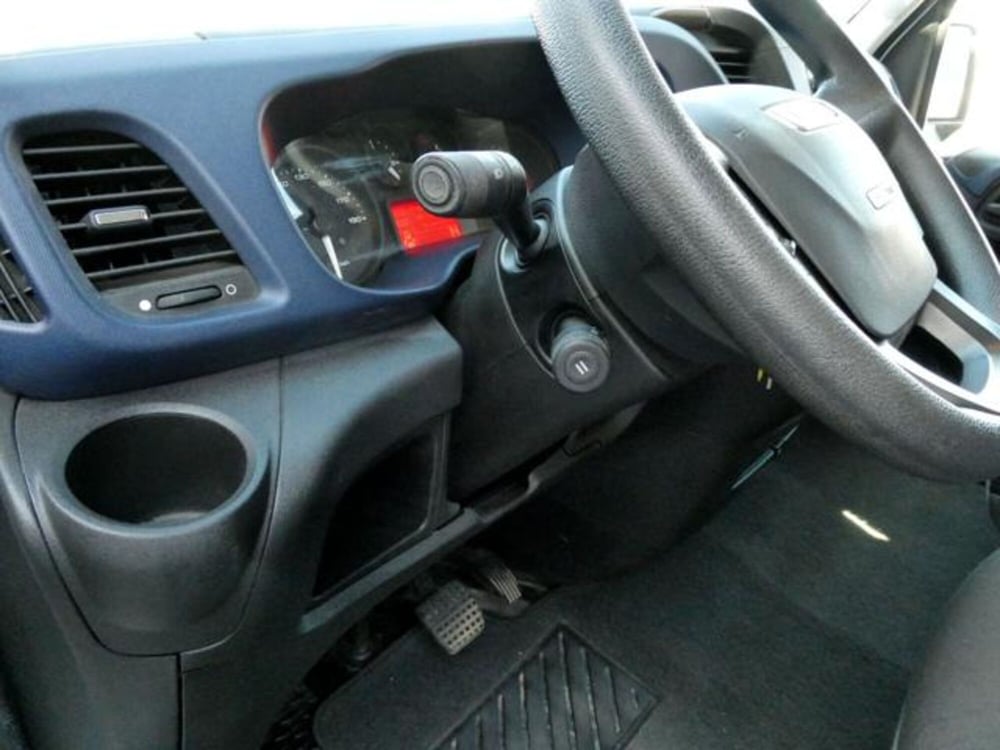 Iveco Daily Furgone usata a Brescia (10)