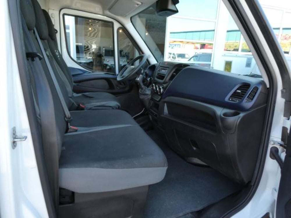 Iveco Daily Furgone usata a Brescia (4)