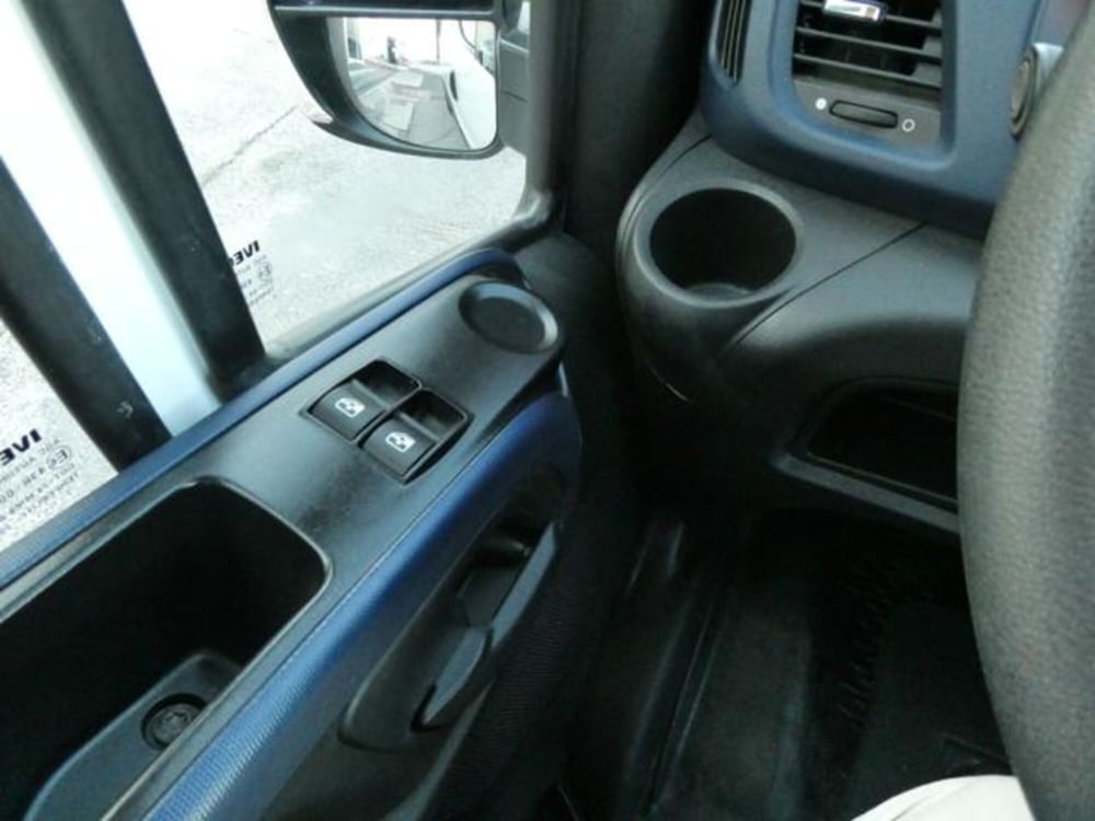 Iveco Daily Furgone usata a Brescia (6)