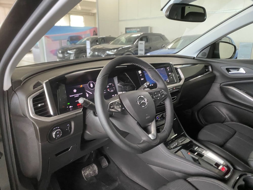 Opel Grandland nuova a Bari (14)