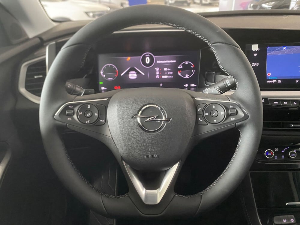 Opel Grandland nuova a Bari (20)