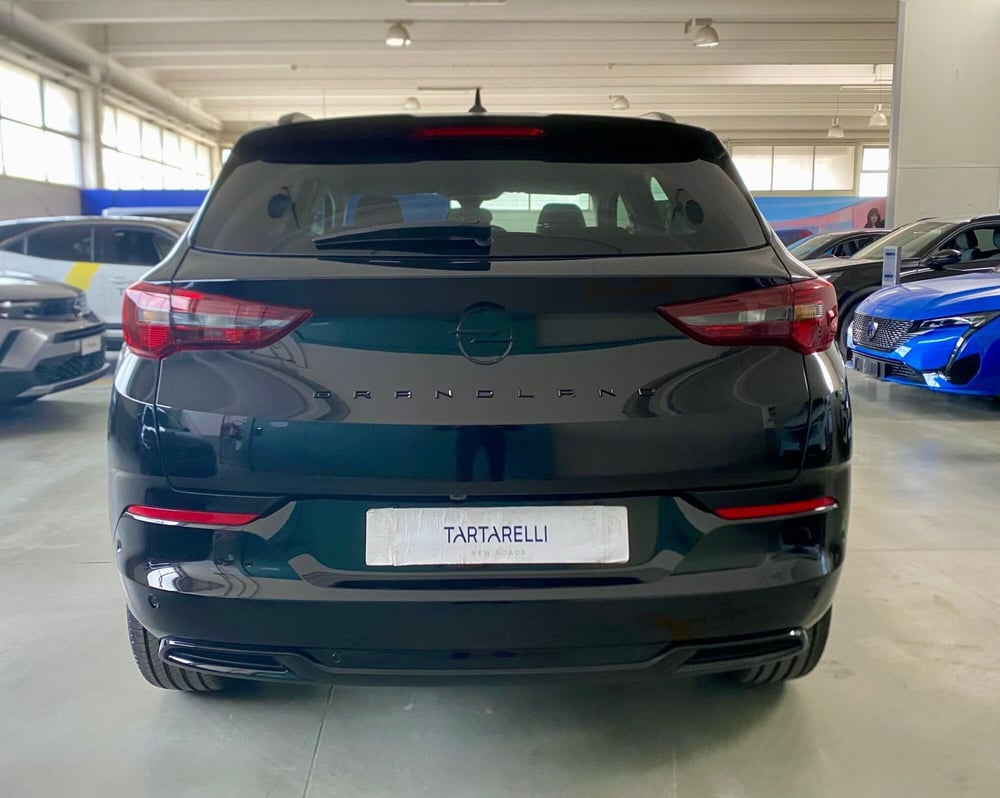 Opel Grandland nuova a Bari (7)