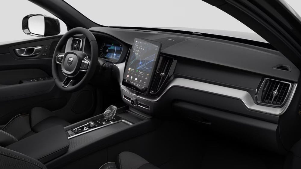 Volvo XC60 nuova a Como (6)