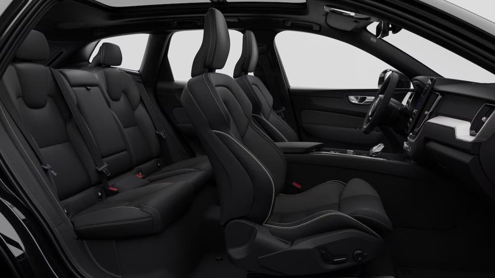 Volvo XC60 nuova a Como (7)