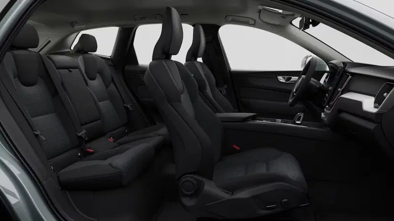 Volvo XC60 nuova a Como (6)