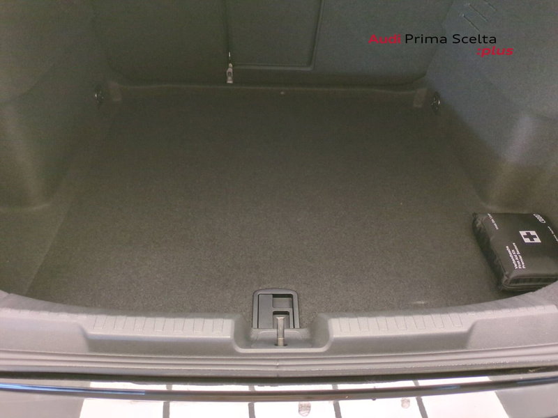 Audi A3 Sedan nuova a Avellino (8)