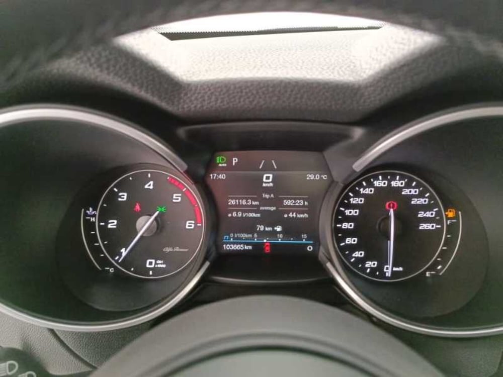 Alfa Romeo Stelvio usata a Treviso (16)