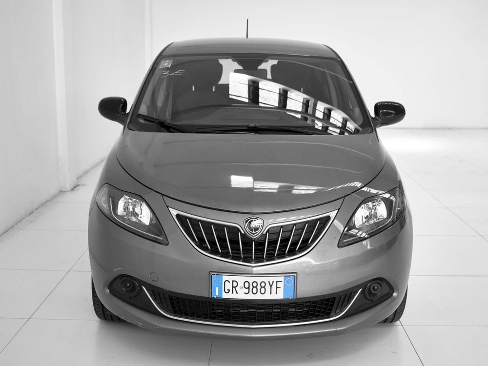 Lancia Ypsilon usata a Prato (4)