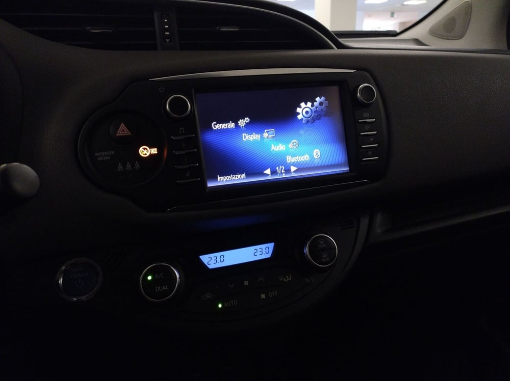 Toyota Yaris usata a Asti (12)
