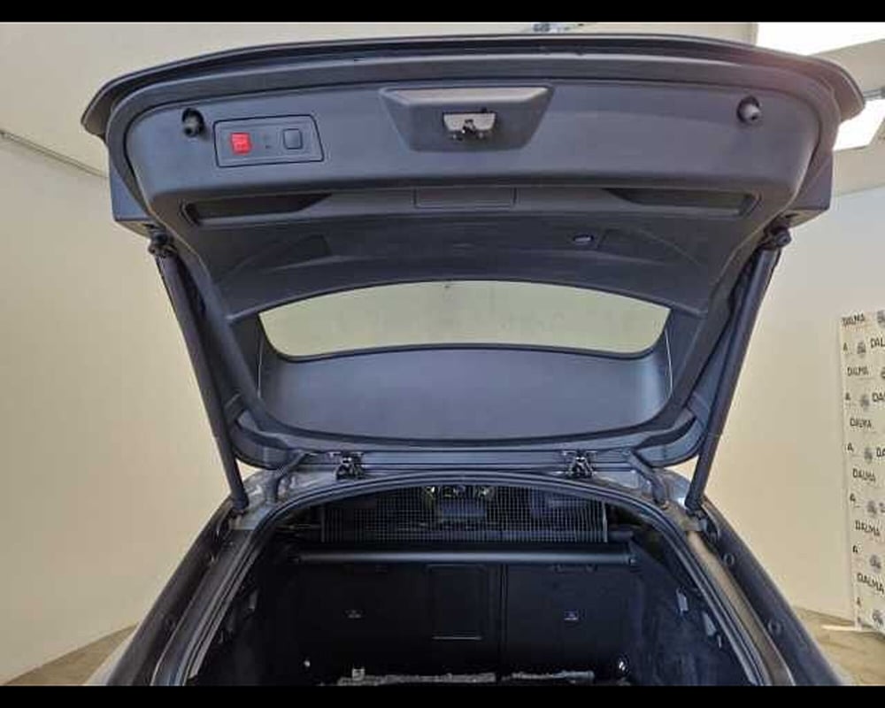 Peugeot 508 SW usata a Milano (13)