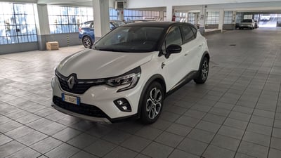 Renault Captur Full Hybrid E-Tech 145 CV Intens del 2022 usata a Milano