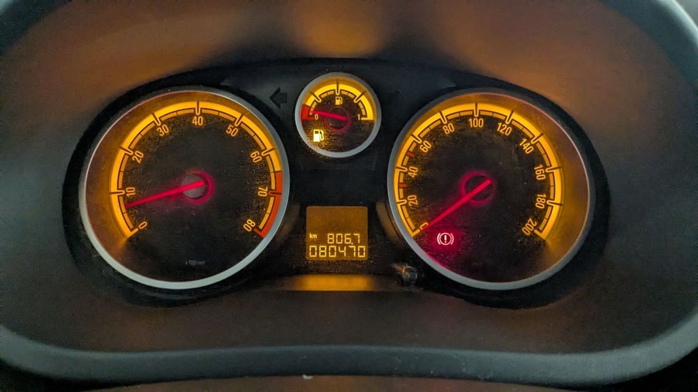 Opel Corsa usata a Milano (7)