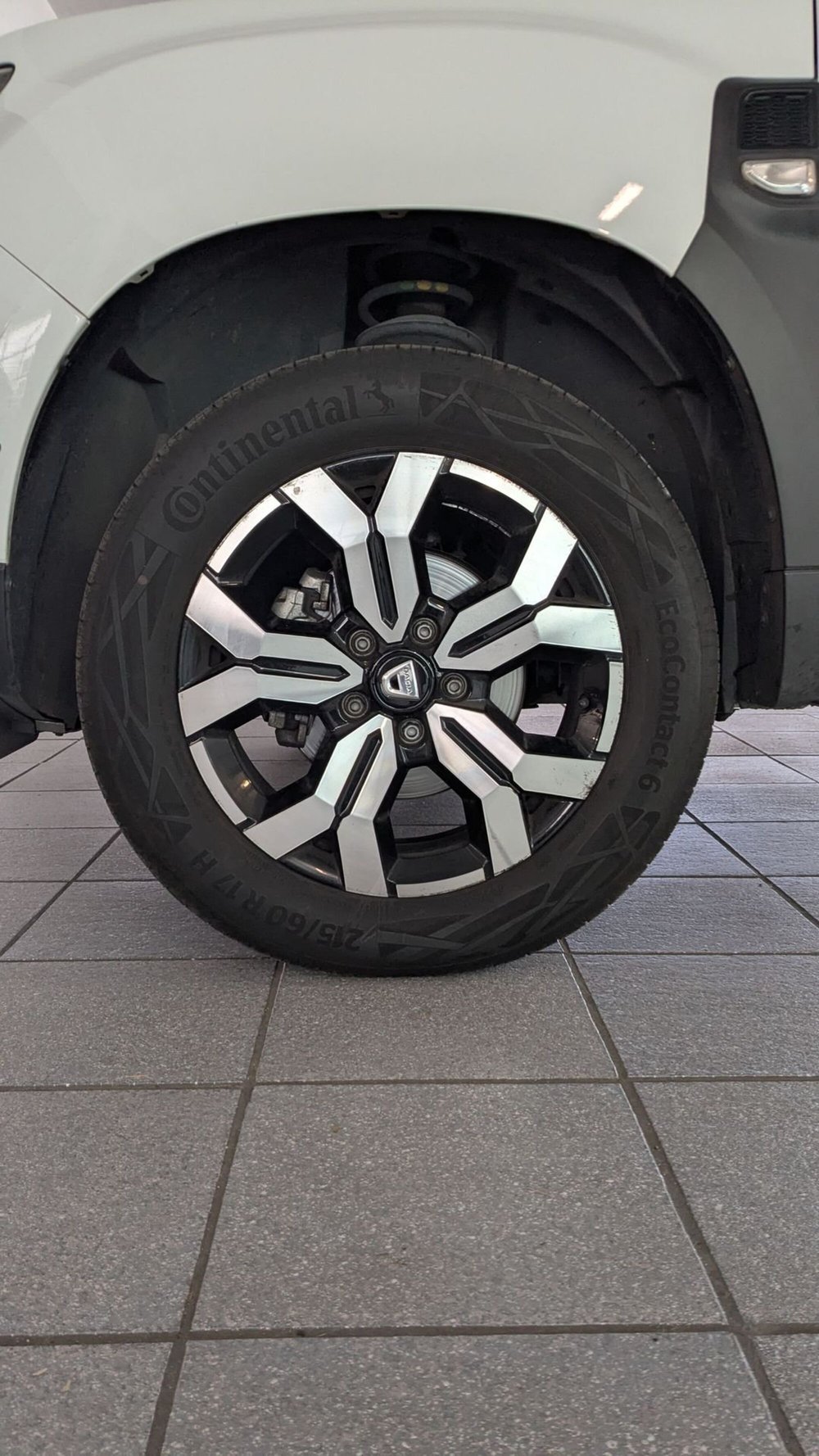 Dacia Duster usata a Milano (13)