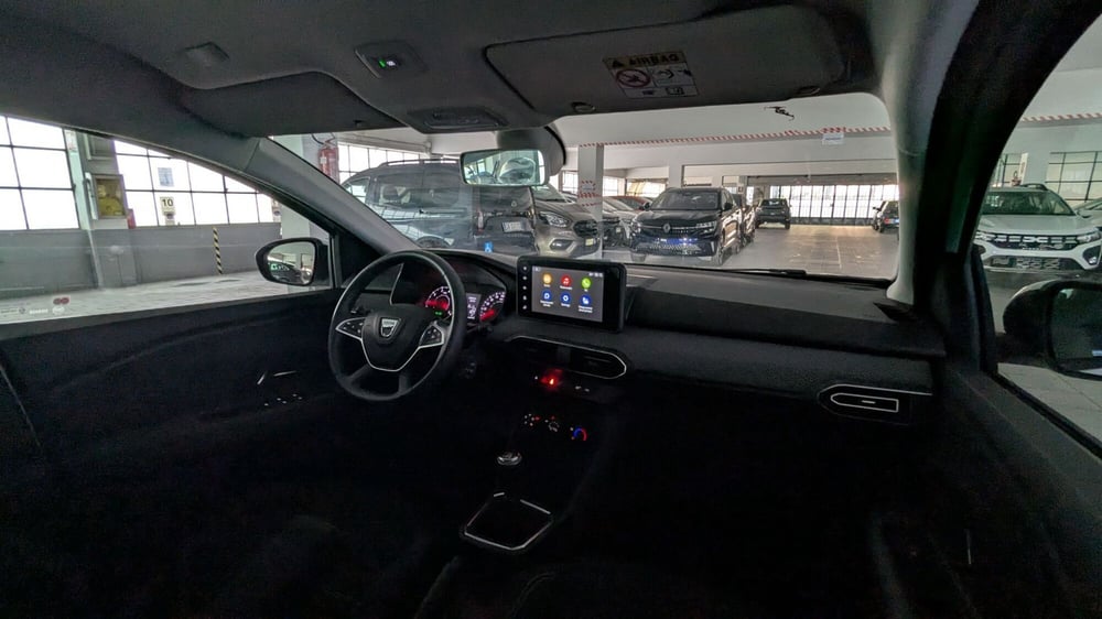 Dacia Sandero usata a Milano (10)