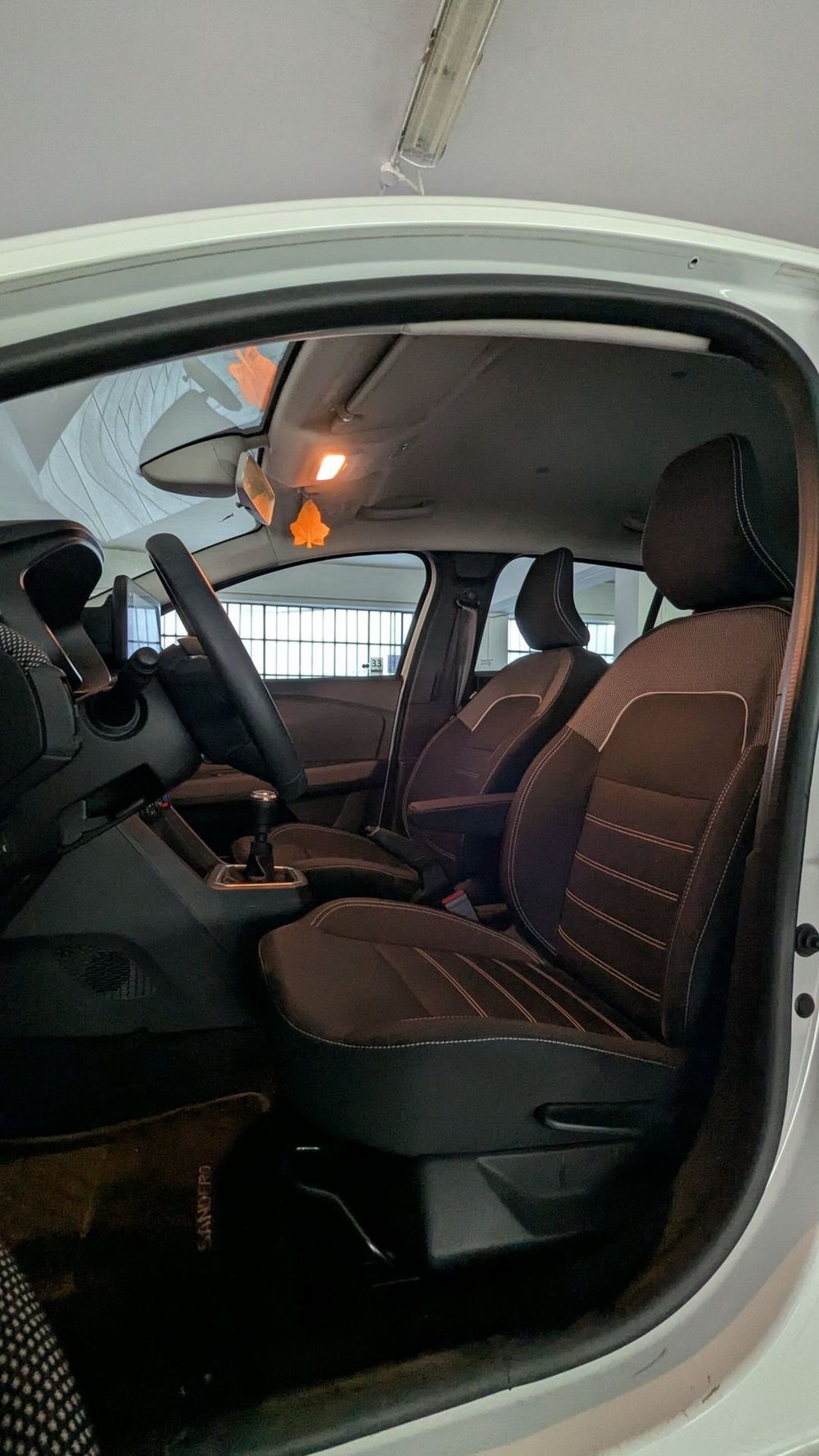 Dacia Sandero usata a Milano (11)