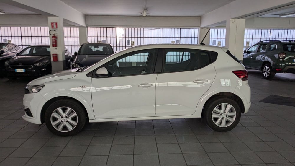 Dacia Sandero usata a Milano (2)