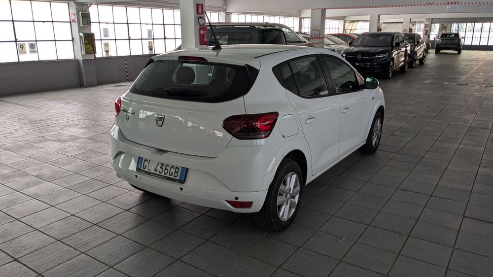 Dacia Sandero usata a Milano (3)
