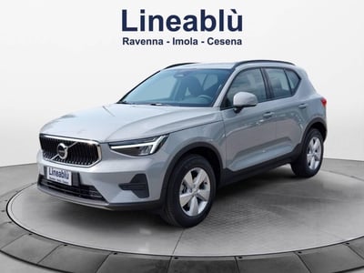 Volvo XC40 B3 automatico Essential nuova a Ravenna