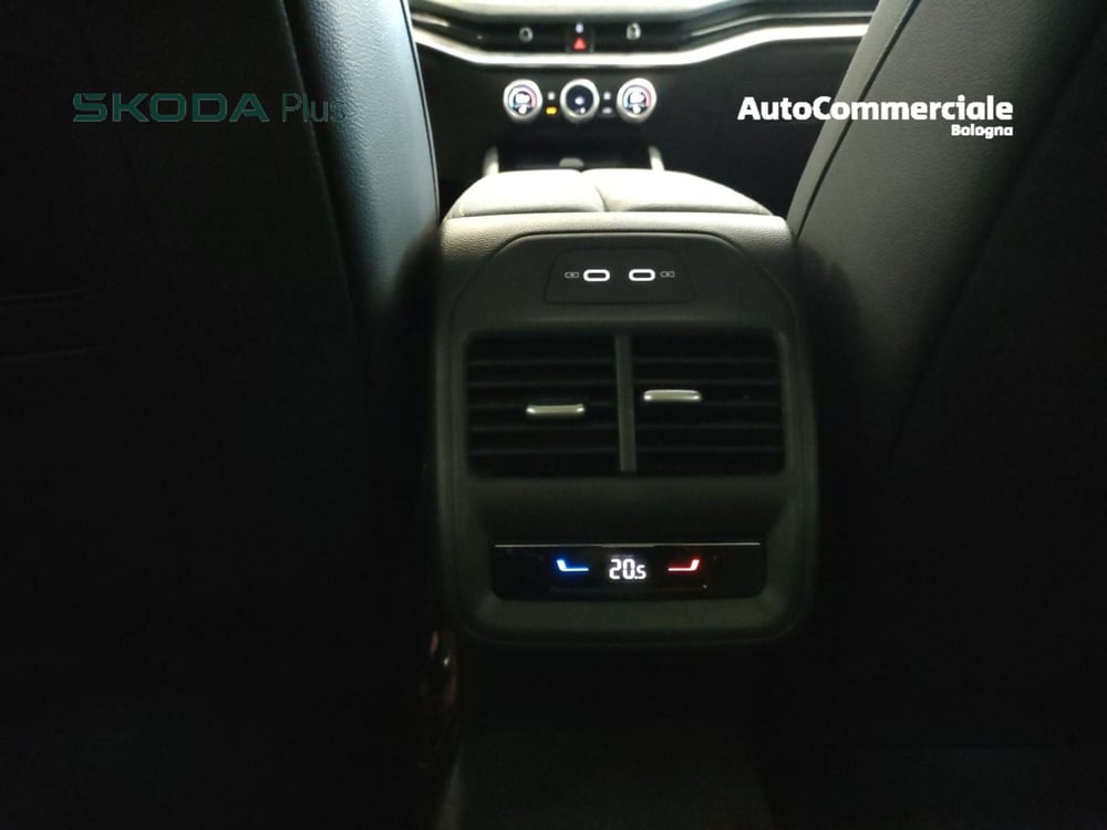 Skoda Superb Station Wagon nuova a Bologna (16)