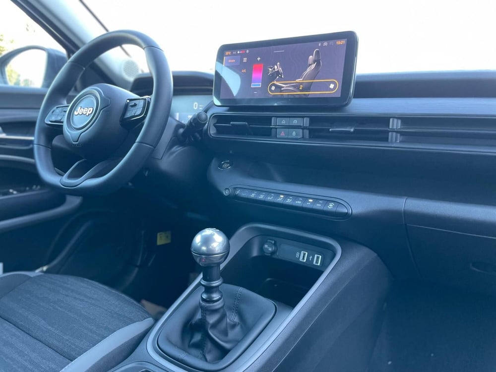Jeep Avenger nuova a Ancona (19)
