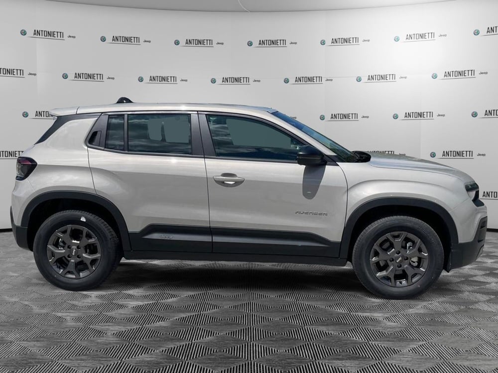 Jeep Avenger nuova a Ancona (4)