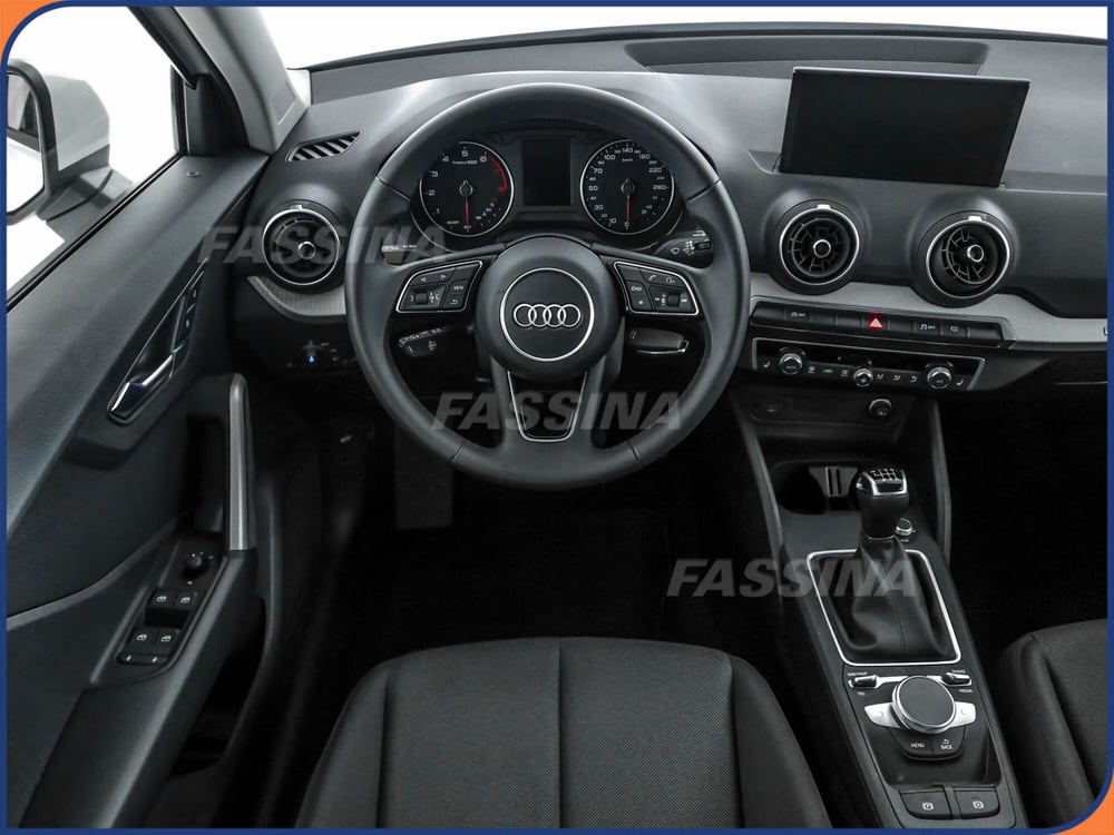 Audi Q2 usata a Milano (10)