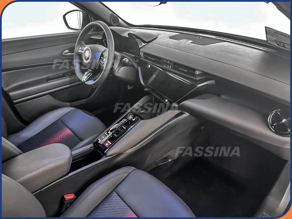 Alfa Romeo Junior nuova a Milano (14)