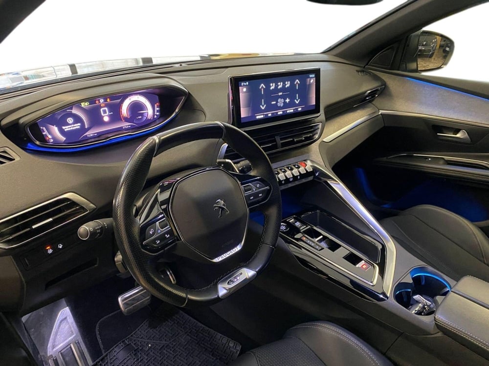 Peugeot 3008 usata a Bari (4)
