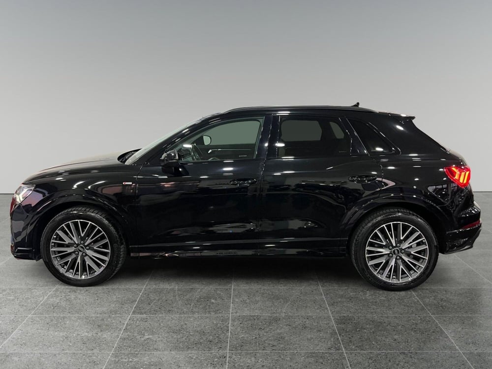 Audi Q3 Sportback usata a Bari (11)
