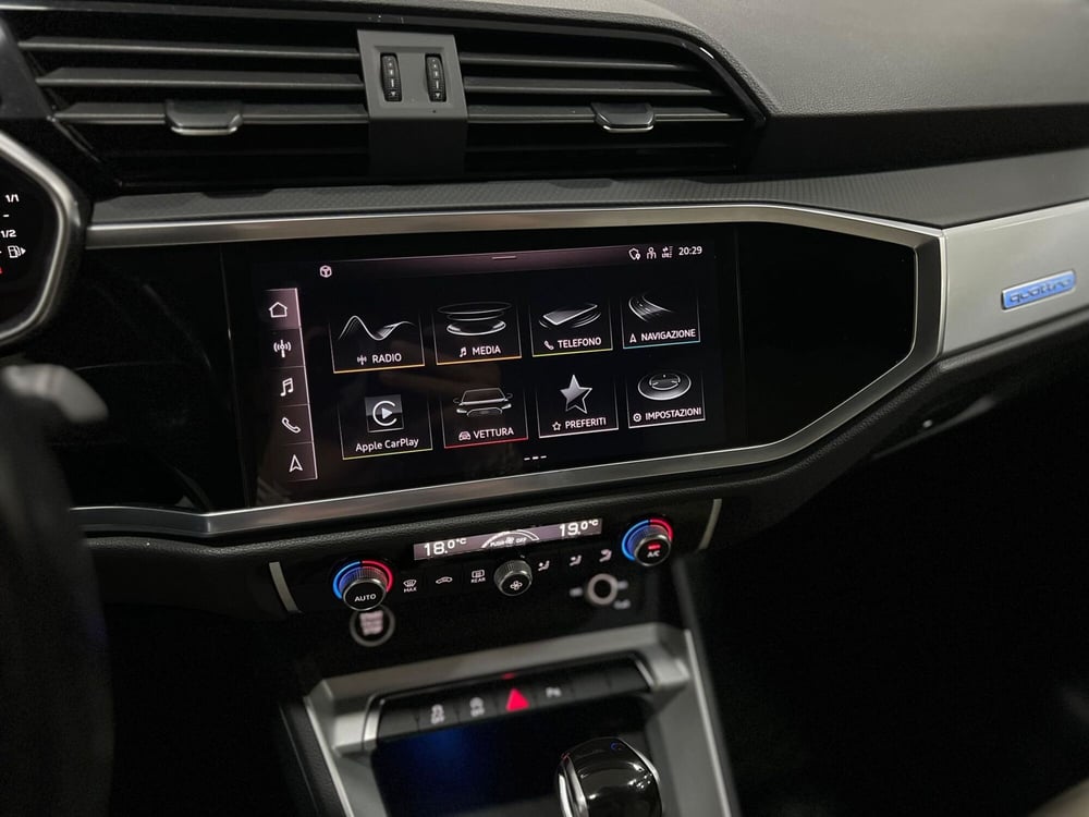 Audi Q3 Sportback usata a Bari (9)